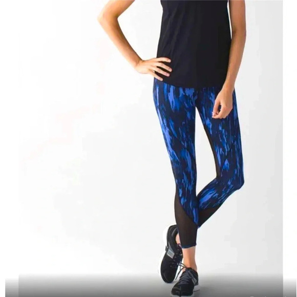 lululemon athletica Pants - Lululemon All Meshed Up Leggings